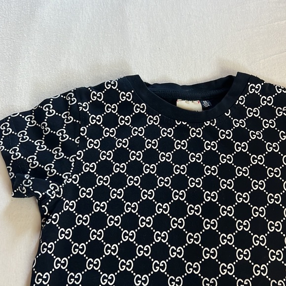 Gucci - Picture 2 of 2